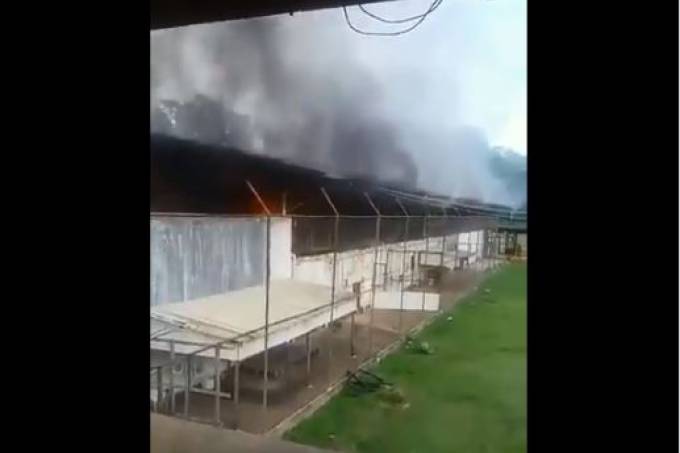 Fumaça em presídio do sudoeste do Pará; rebelião deixa ao menos 52 mortos (Reprodução/Reprodução)