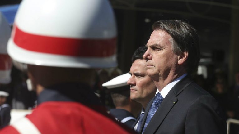 Bolsonaro e Moro durante evento militar. Foto: Antônio Cruz/Agência Brasil