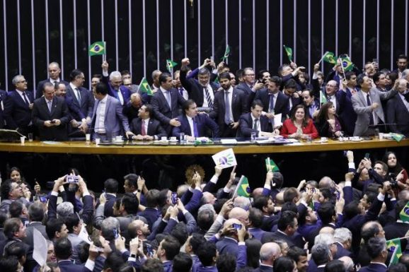 Deputados comemoram a aprovação da reforma da Previdência em primeiro turno na Câmara - 10/07/2019 (Luis Macedo/Câmara dos Deputados/Divulgação)
