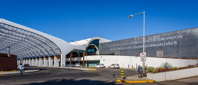 Conforme assessoria do aeroporto, previsão é que passageiros sejam realocados em outros voos ainda nesta quarta. — Foto: Divulgação/Vinci Airports