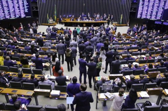 A ideia é que candidatos a prefeitos e vereadores trabalhem com um teto que seja igual ao de 2016, porém, corrigido pela inflação no período (Cleia Viana/Câmara dos Deputados)