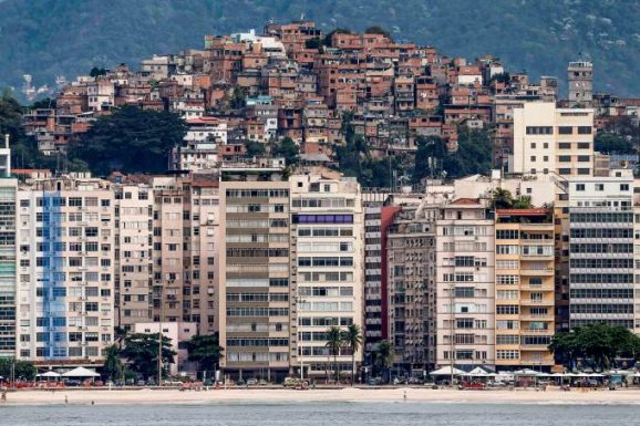 Copacabana, no Rio de Janeiro: desigualdade aumenta em 2018 no país (Sergio Moraes/Reuters)