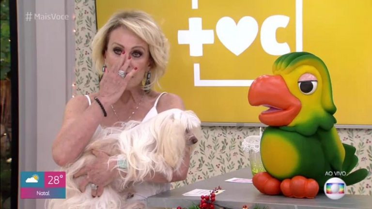 Ana Maria Braga chora ao falar sobre cegueira de sua cachorrinha Cristal — Foto: TV Globo