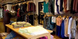 Sacola de roupas é furtada de loja na Rua Castro Alves em SA de Jesus - Voz da Bahia