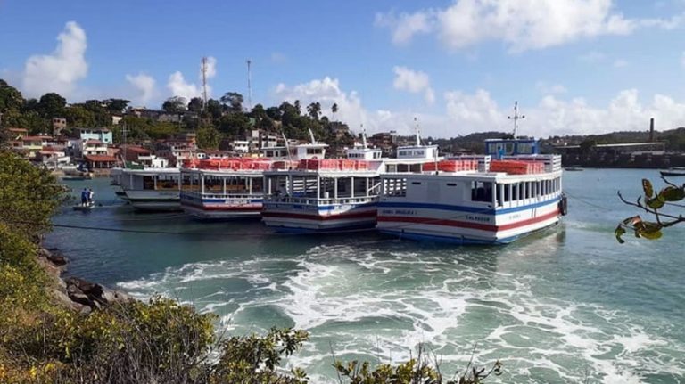 Por conta do mau tempo, embarcações da travessia Salvador-Mar Grande são suspensas — Foto: Astramab