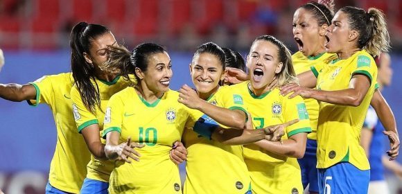 CBF oficializa candidatura do Brasil para sediar Copa feminina de