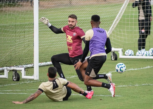 Vitória atualiza situação dos lesionados antes de duelo com o Ceará fora de casa